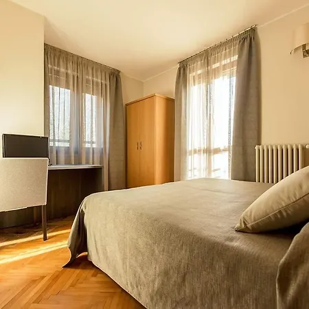 Maloia ホテル Dubino